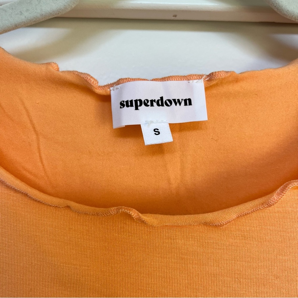 Superdown Revolve Cropped Shirt - Picture 2 of 3